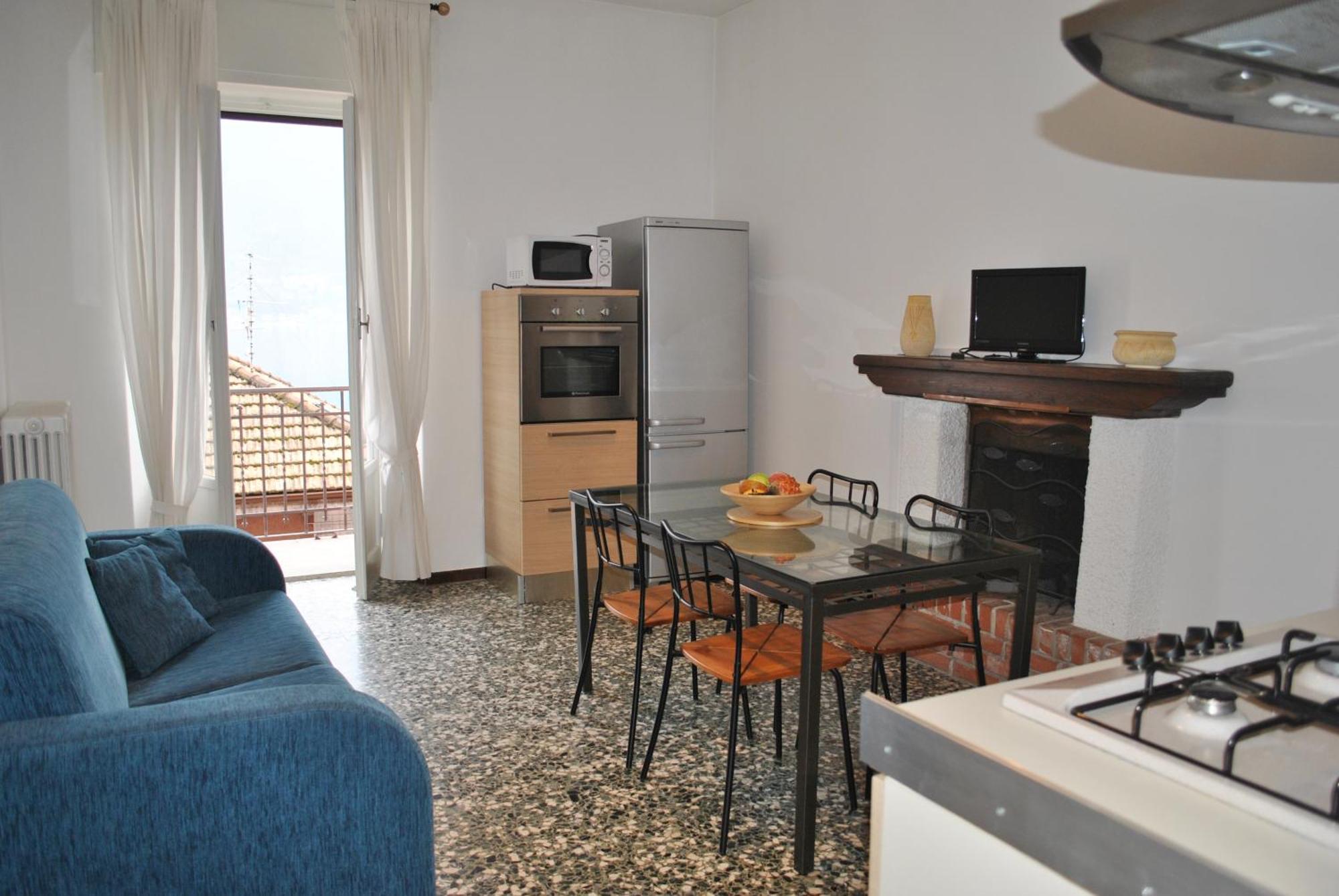 The Romantic Village House - Apartments With Lake View Colonno Exterior photo