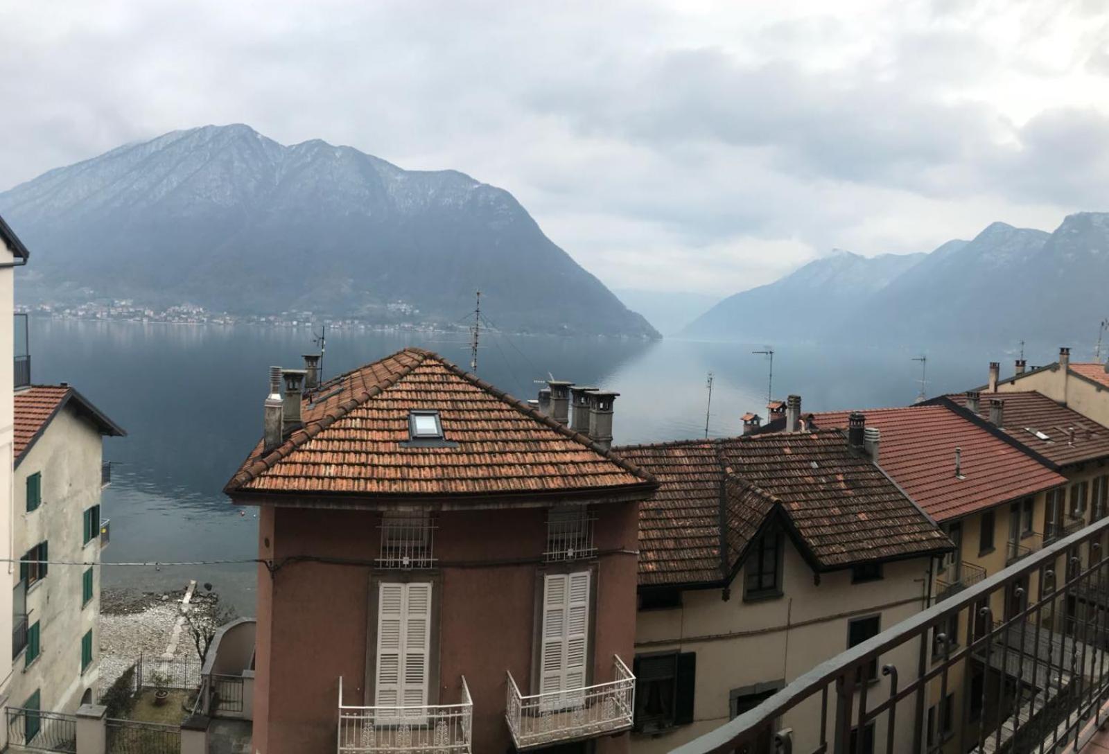 The Romantic Village House - Apartments With Lake View Colonno Exterior photo