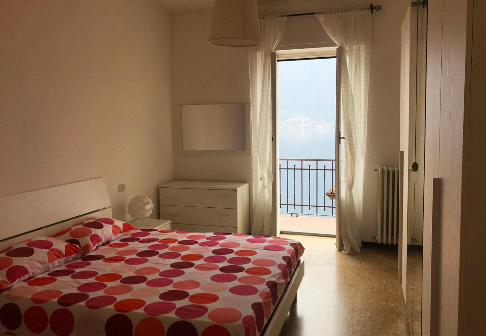 The Romantic Village House - Apartments With Lake View Colonno Exterior photo